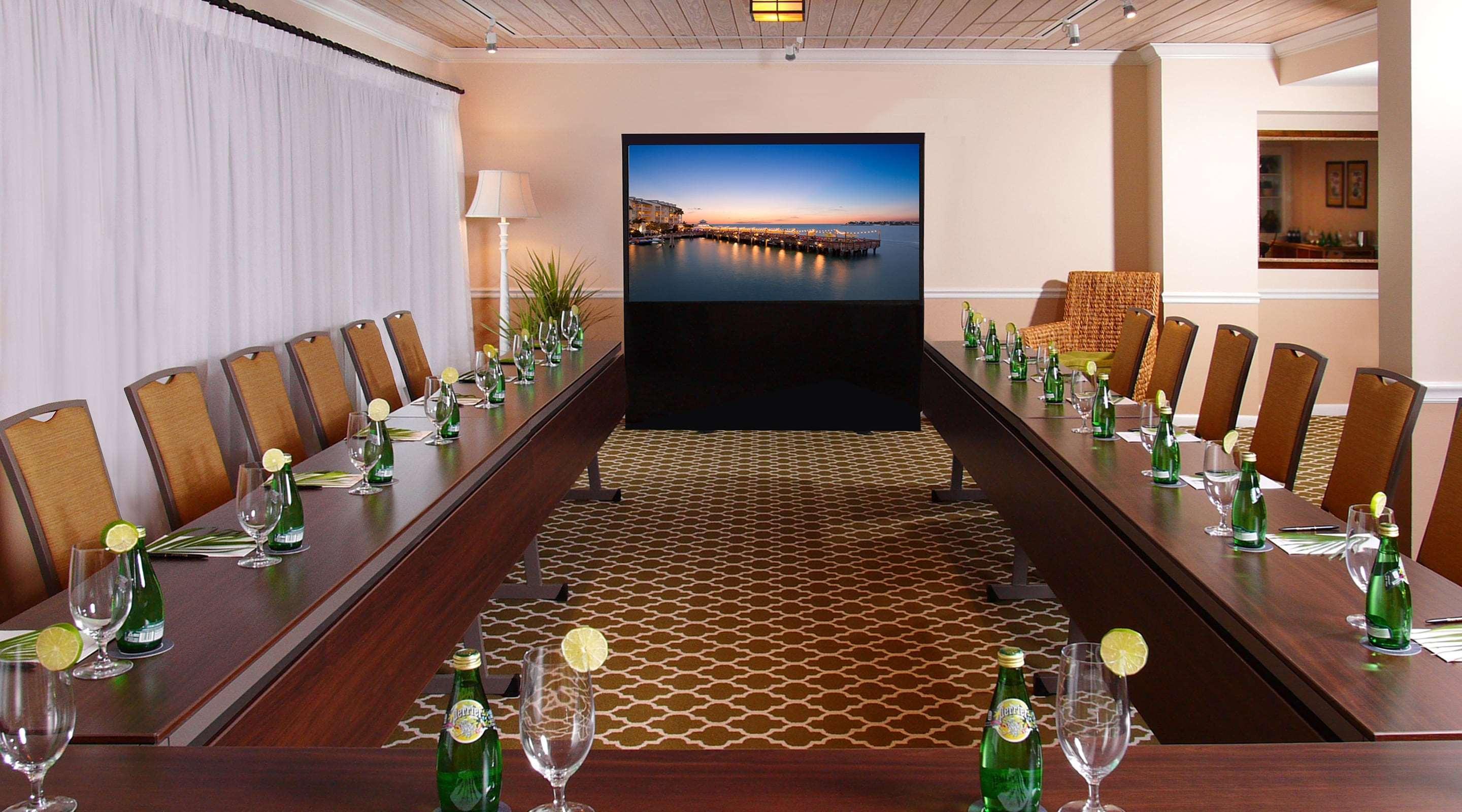 Ocean Key Resort & Spa, A Noble House Resort Ки-Уэст Экстерьер фото